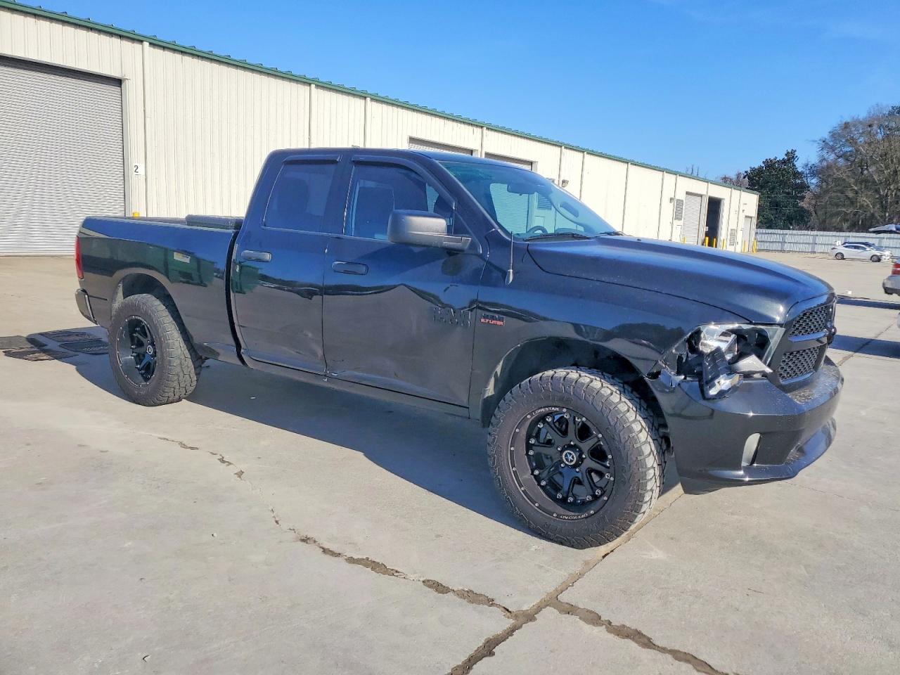 2017 RAM 1500 ST photo 4