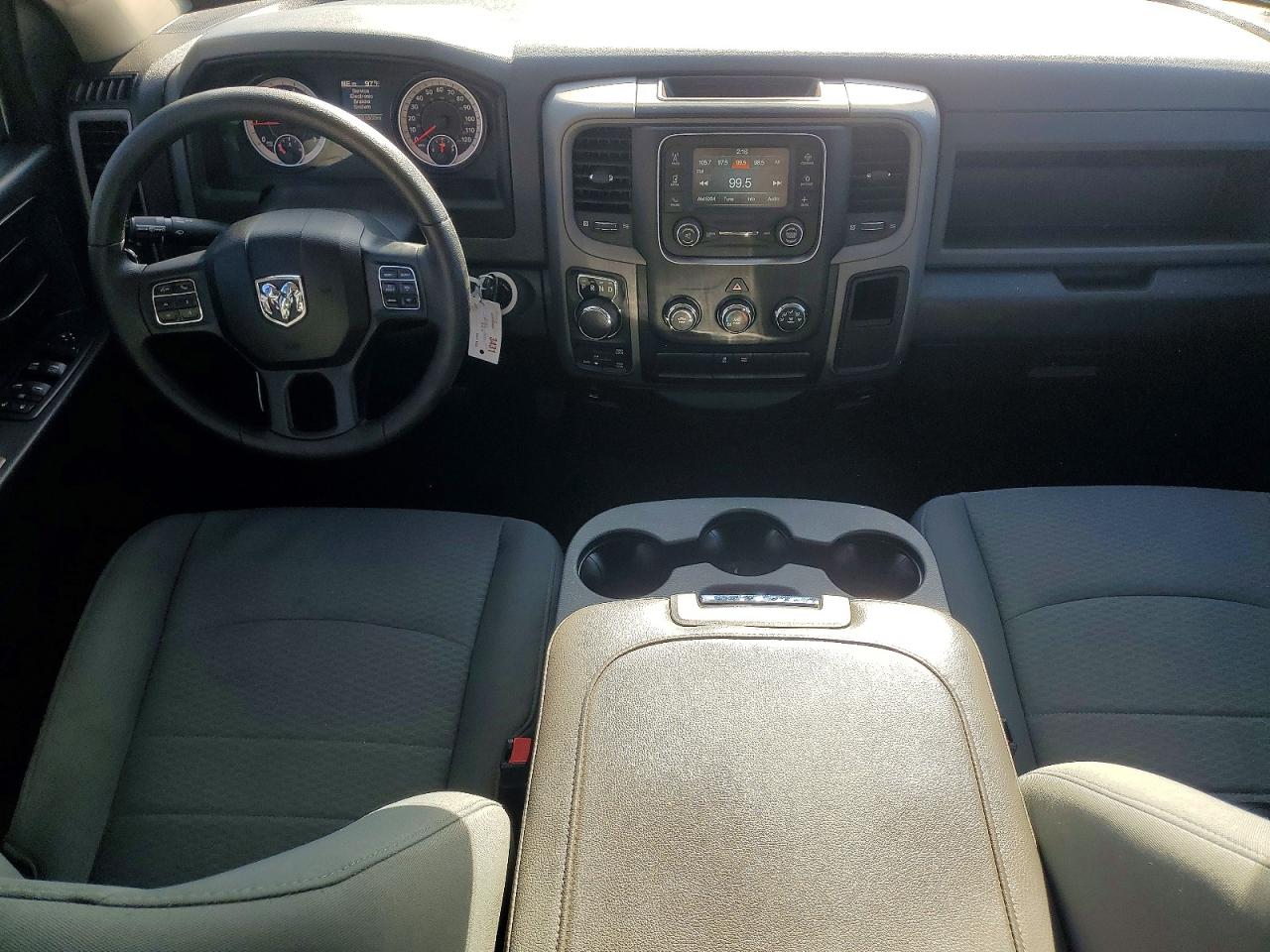 2017 RAM 1500 ST photo 8
