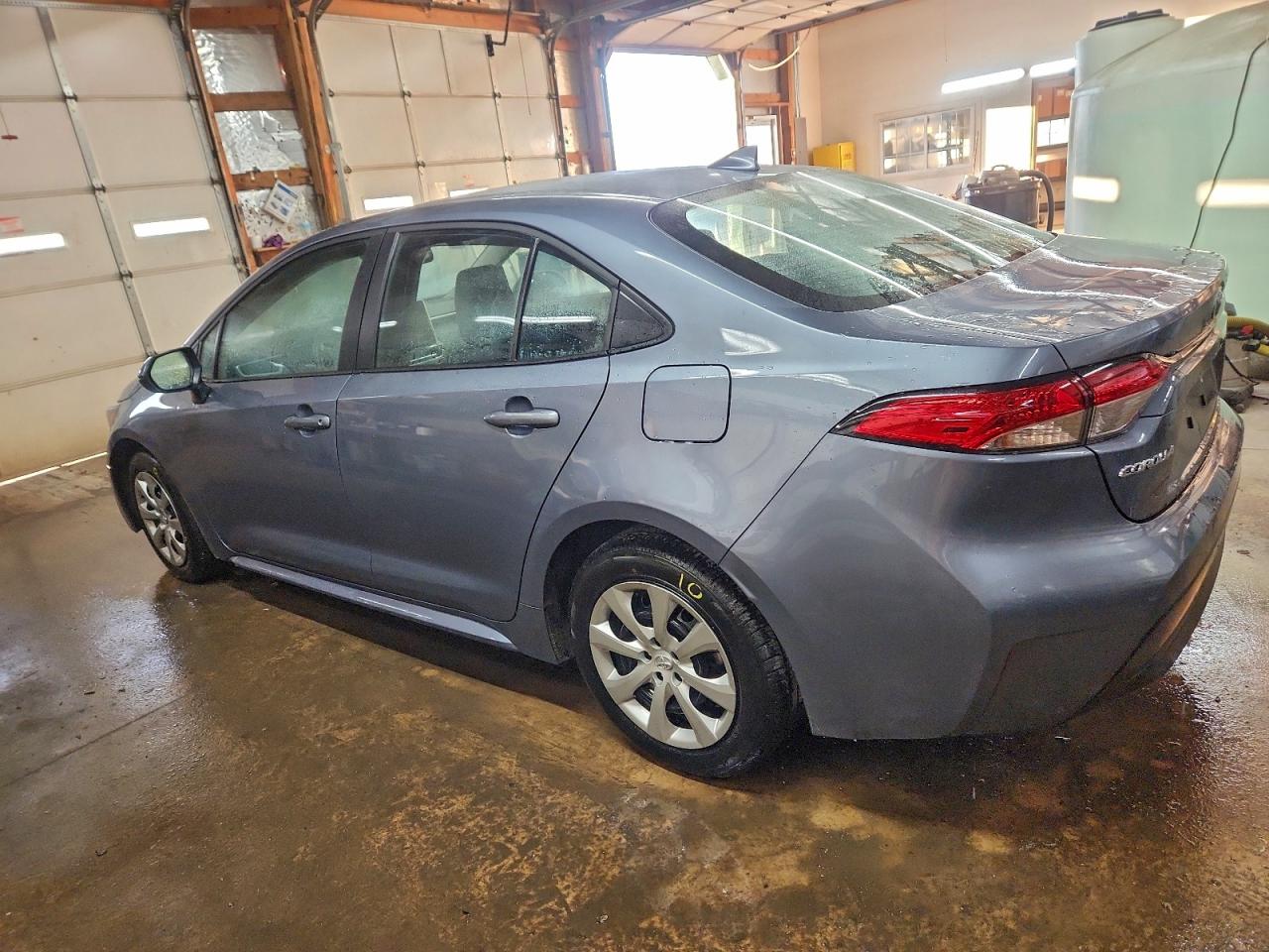 2025 TOYOTA COROLLA LE photo 2