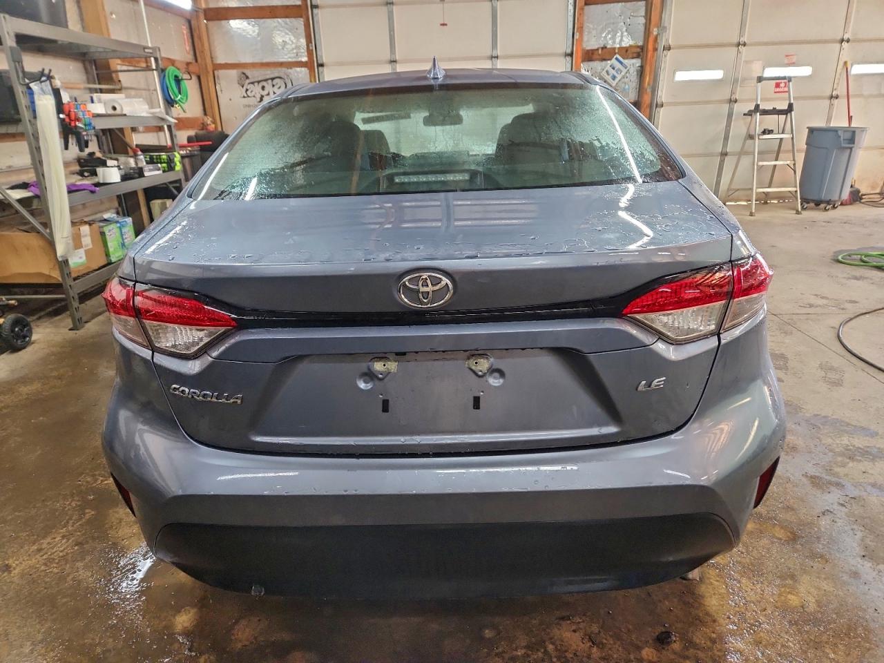 2025 TOYOTA COROLLA LE photo 6