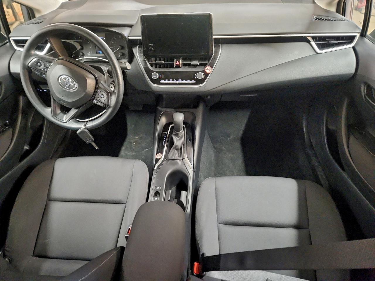 2025 TOYOTA COROLLA LE photo 8