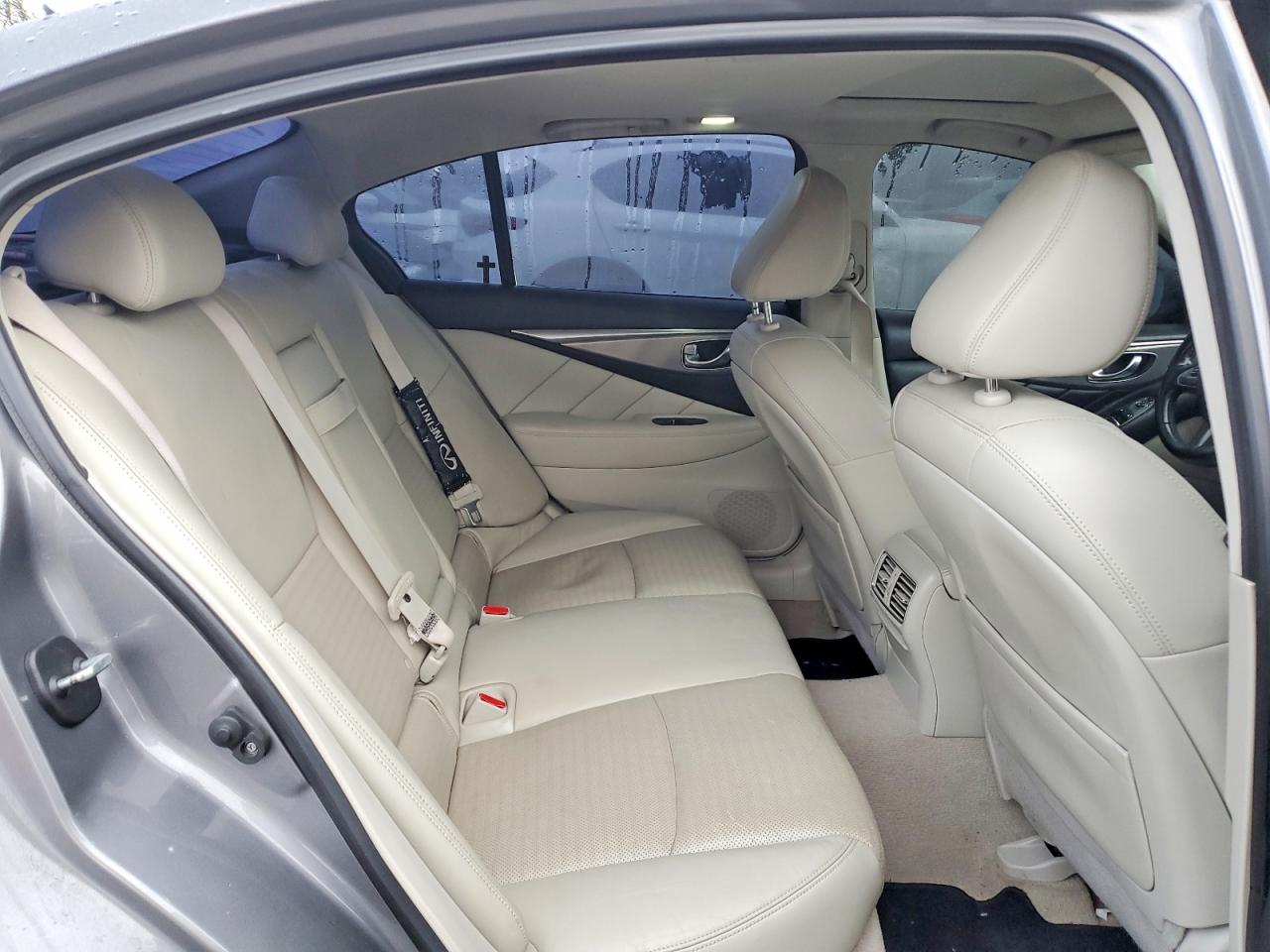 2015 INFINITI Q50 BASE photo 10
