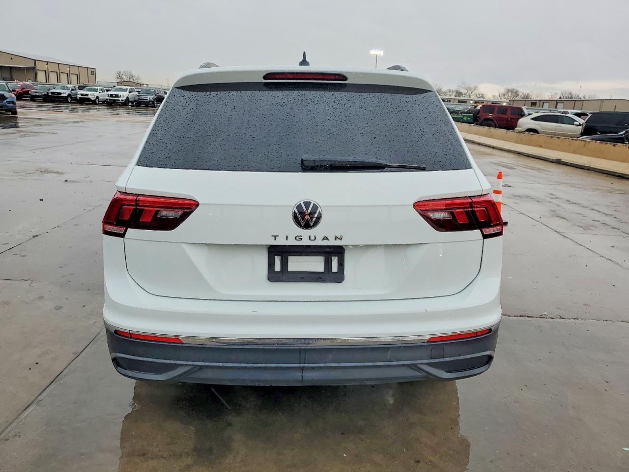 2024 VOLKSWAGEN TIGUAN S photo 6