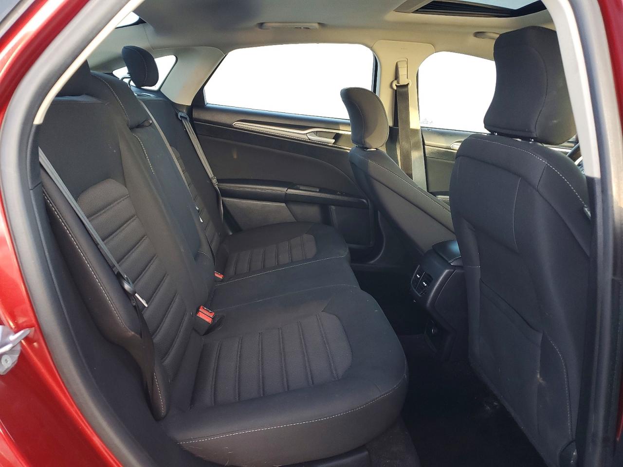 2018 FORD FUSION SE photo 10