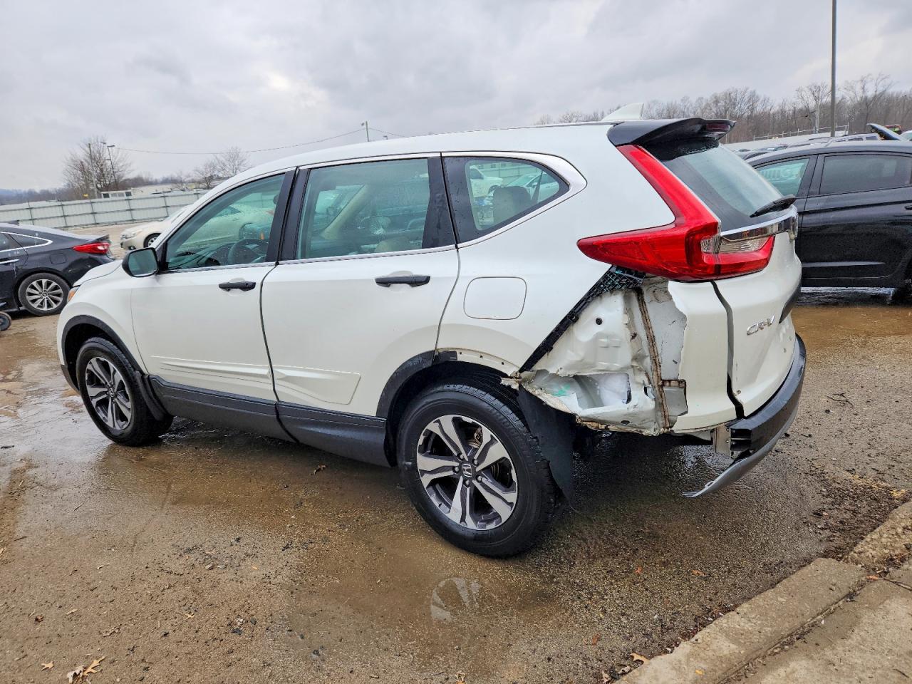 2018 HONDA CR-V LX photo 2
