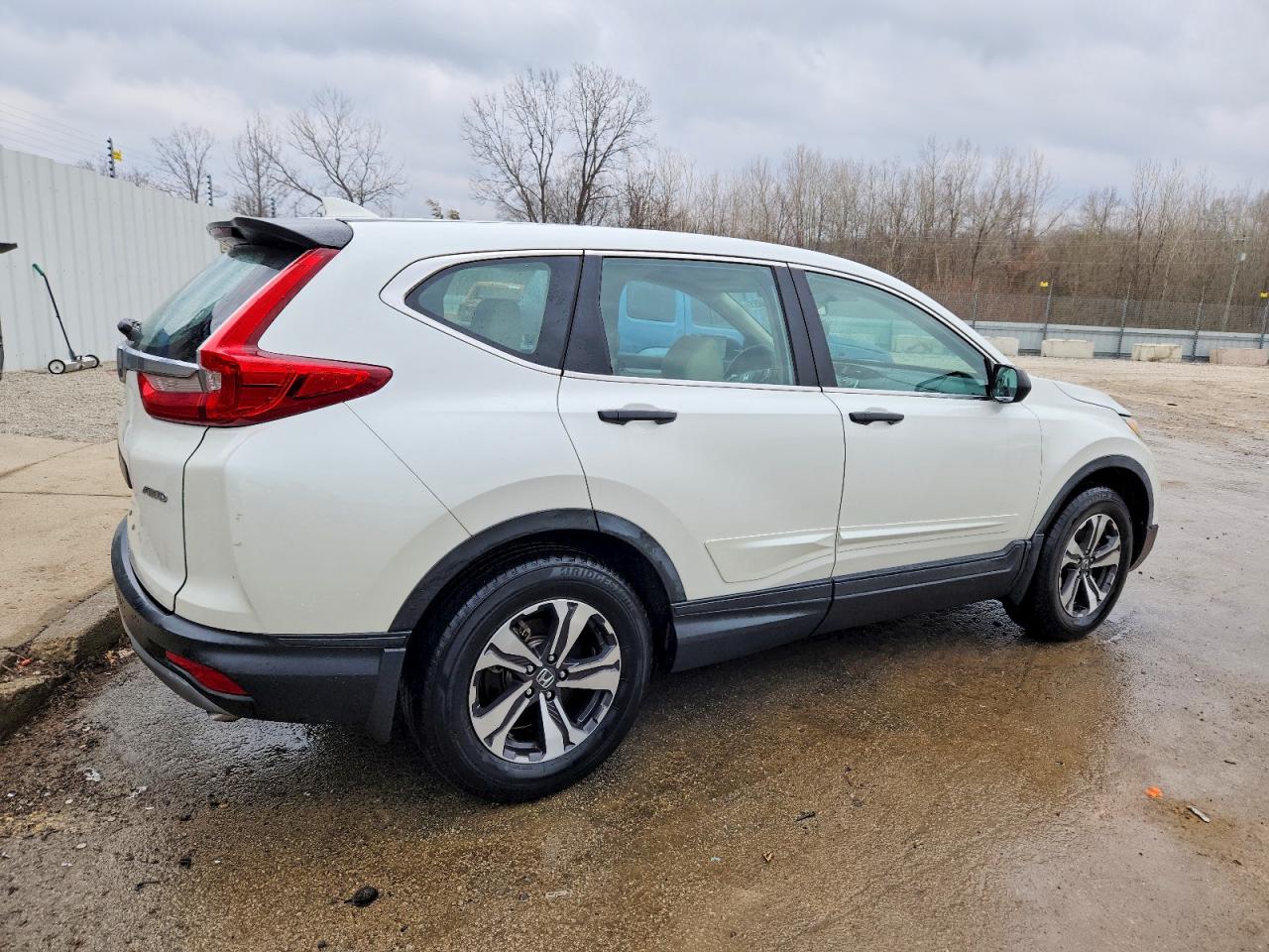 2018 HONDA CR-V LX photo 3