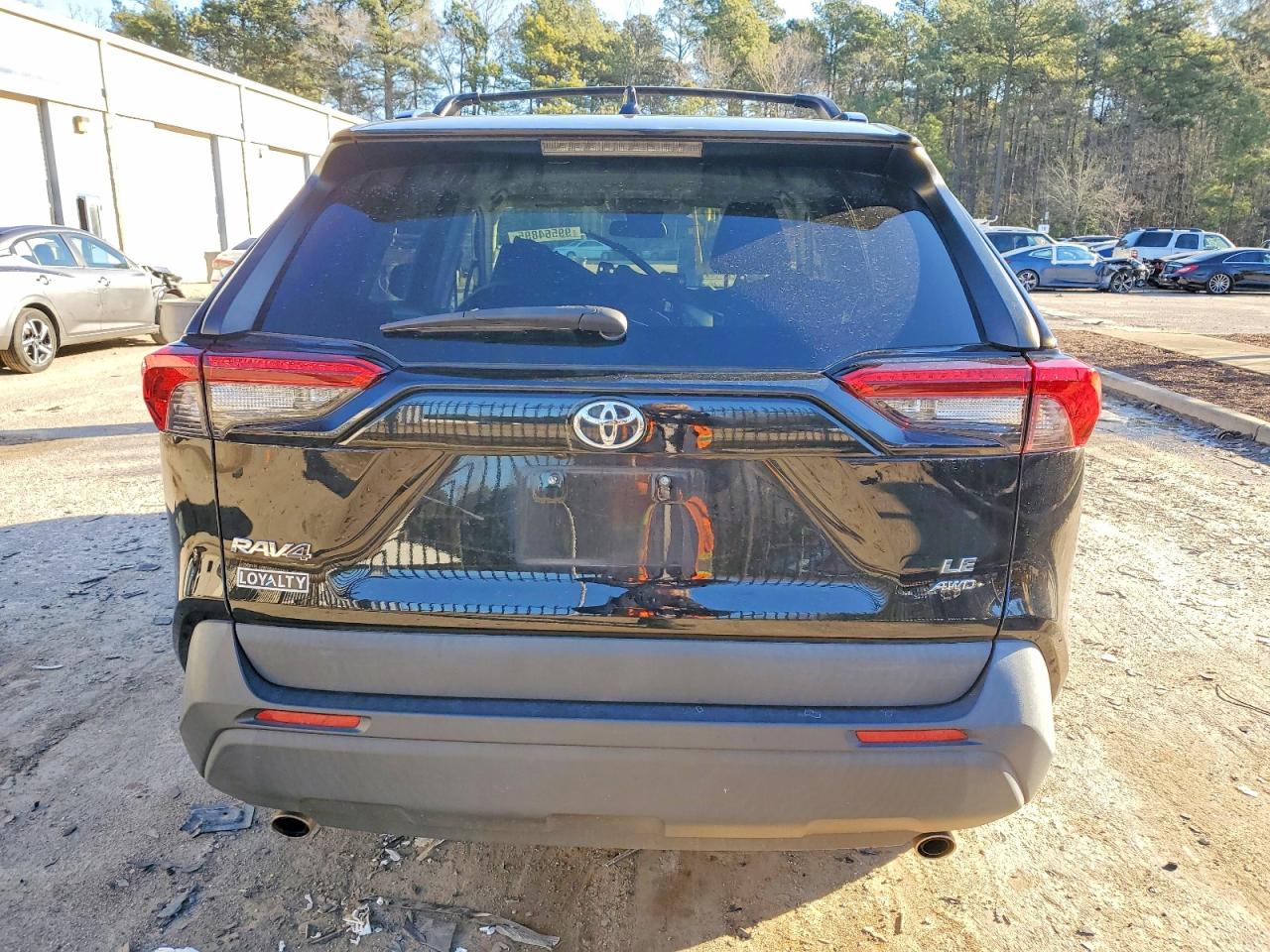 2021 TOYOTA RAV4 LE photo 6