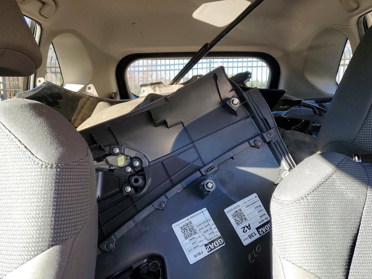 2021 TOYOTA RAV4 LE photo 10