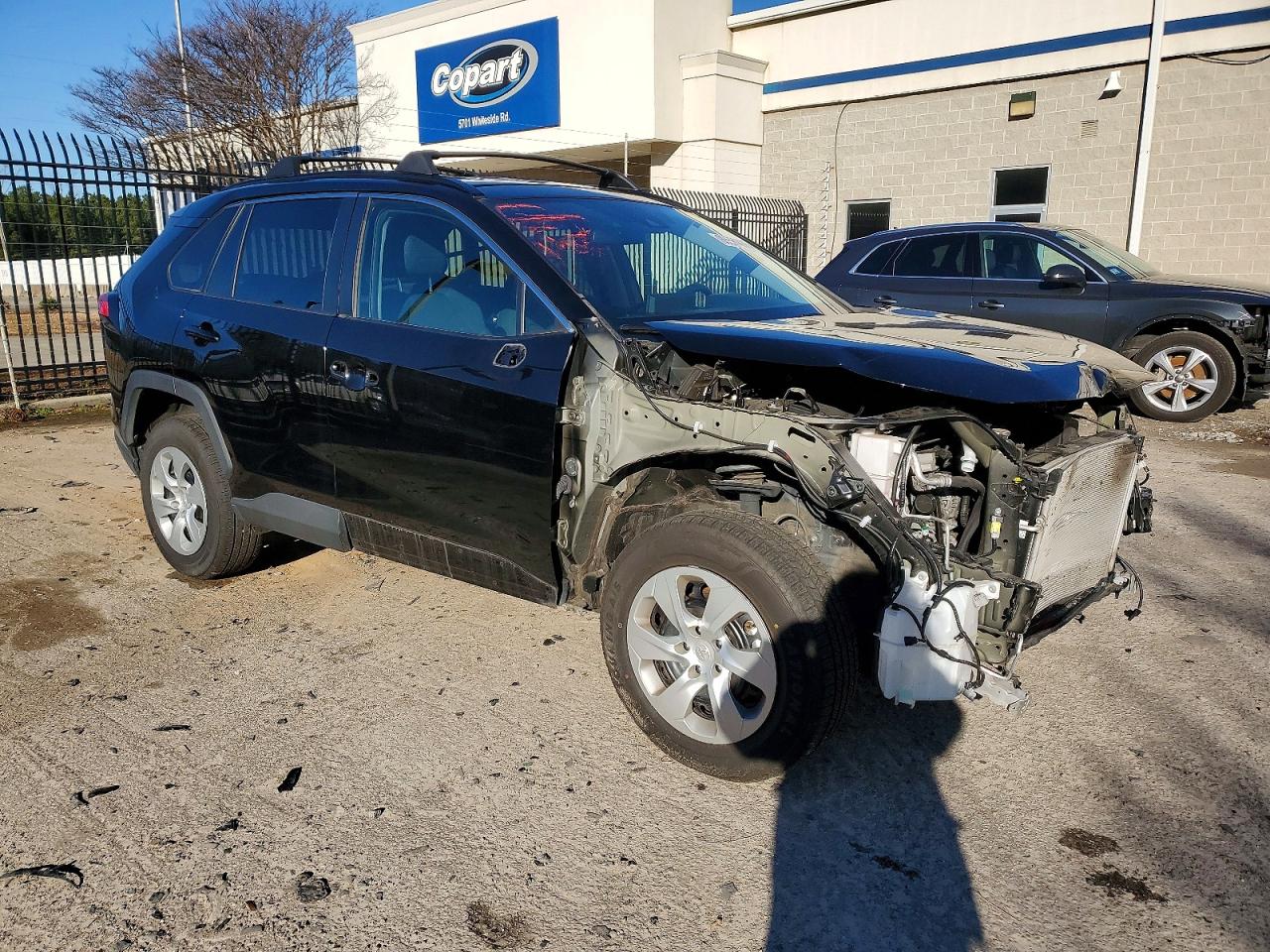 2021 TOYOTA RAV4 LE photo 4