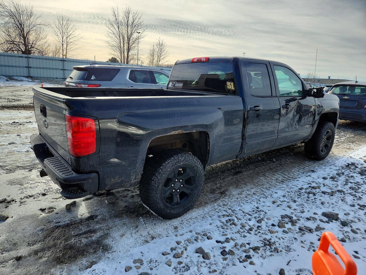 2017 CHEVROLET SILVERADO K1500 LT photo 3