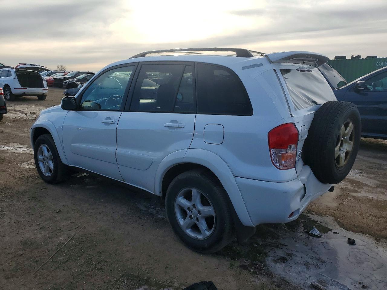 2002 TOYOTA RAV4 photo 2