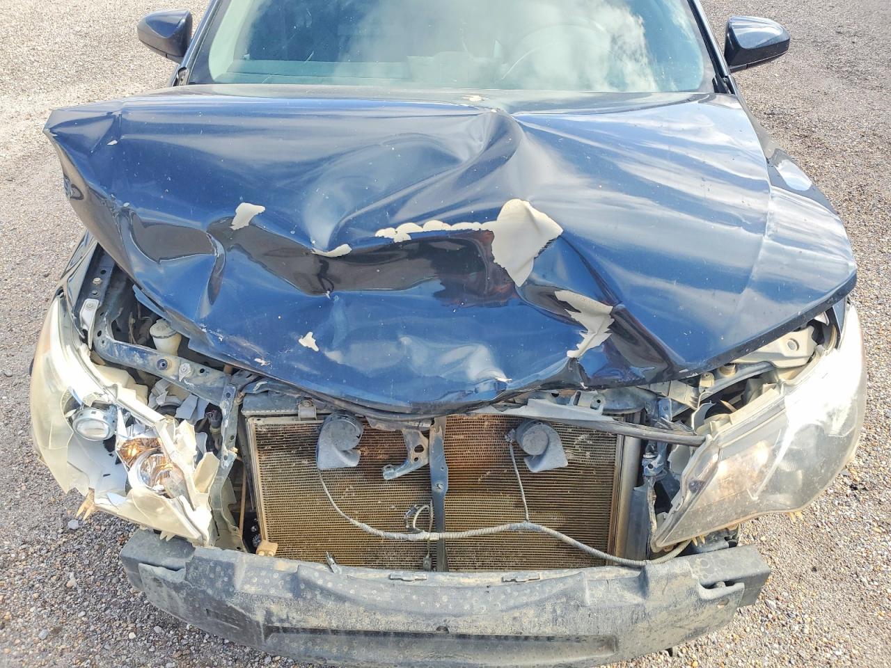 2014 TOYOTA CAMRY L photo 11