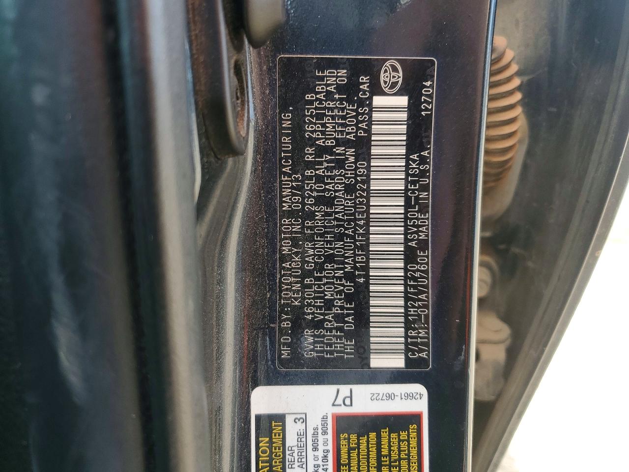 2014 TOYOTA CAMRY L photo 12