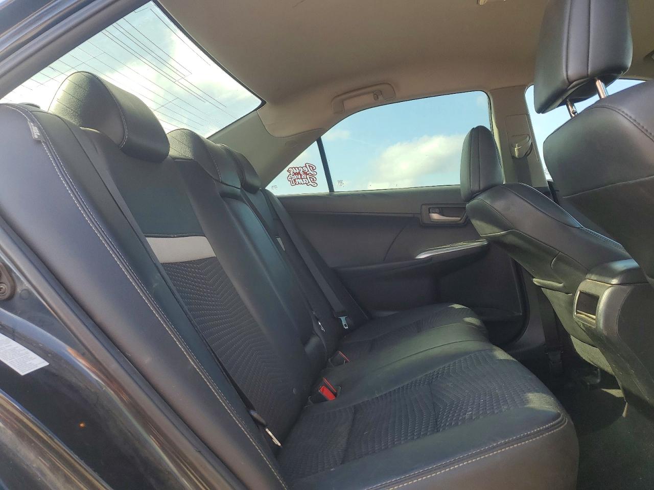 2014 TOYOTA CAMRY L photo 10