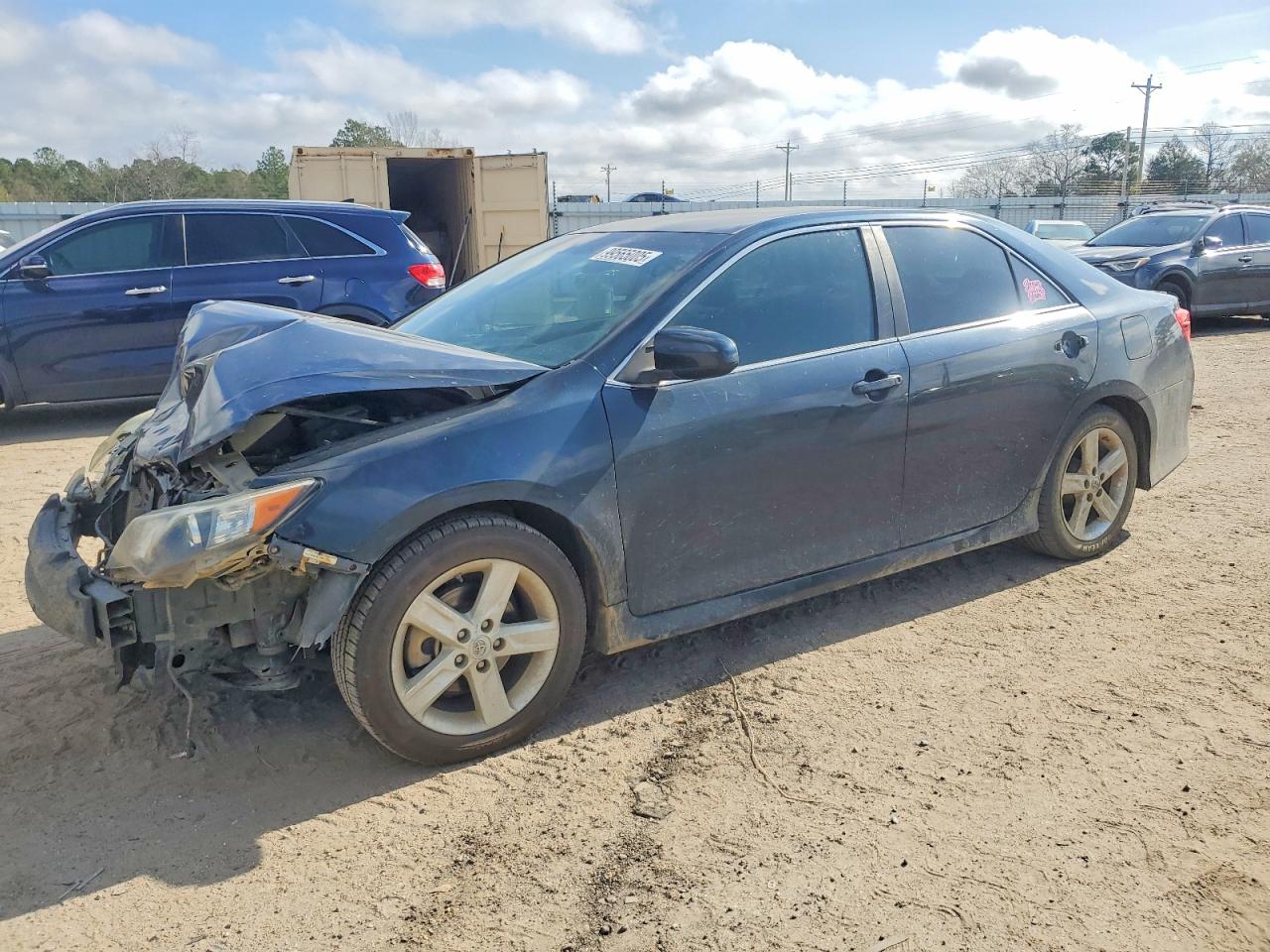 2014 TOYOTA CAMRY