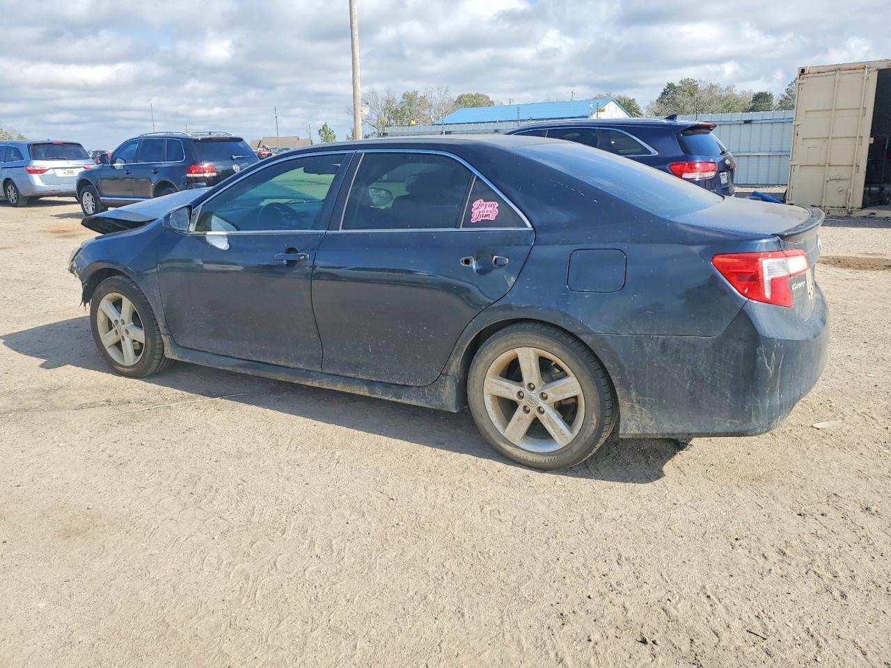 2014 TOYOTA CAMRY L photo 2