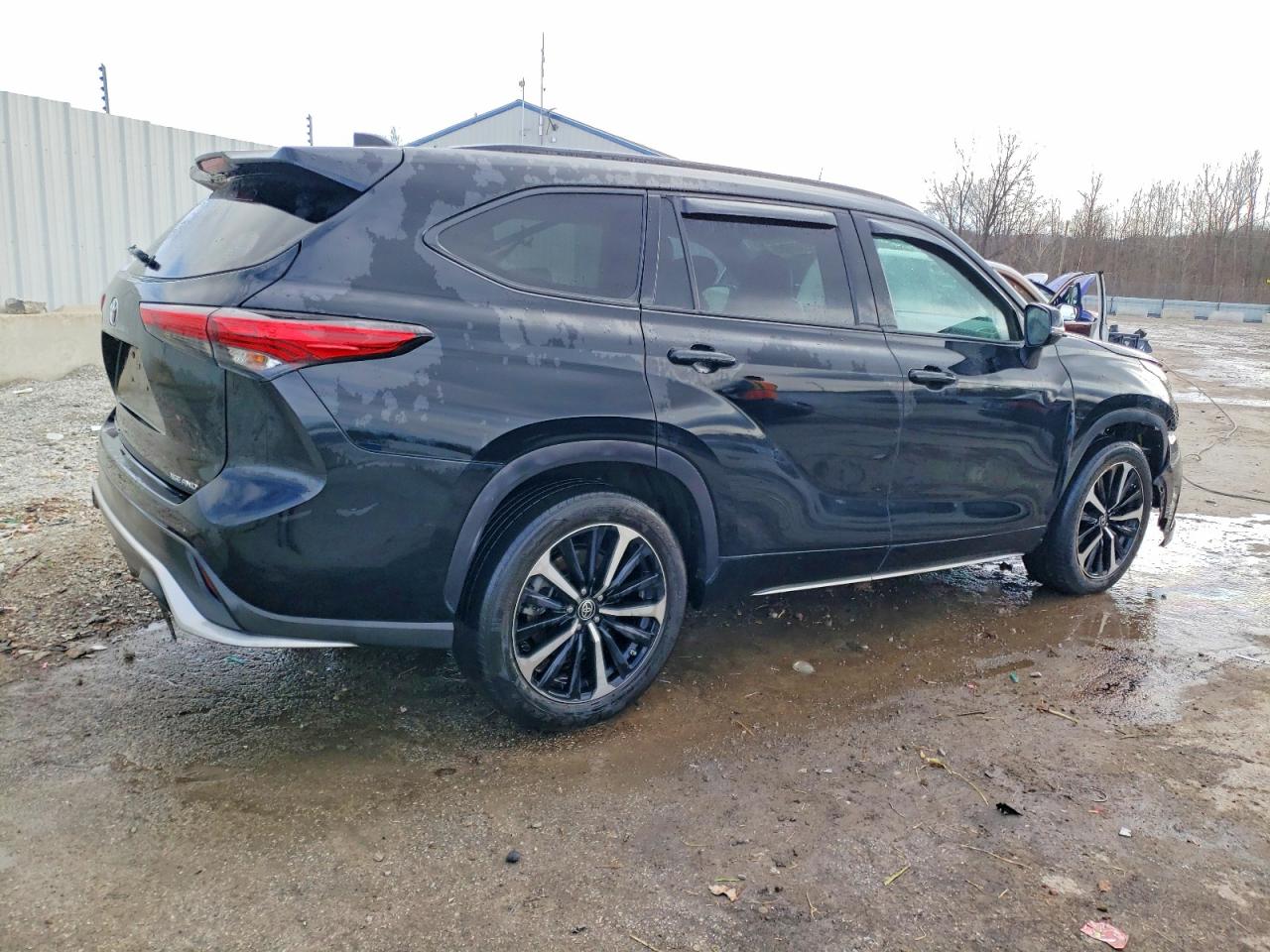 2021 TOYOTA HIGHLANDER XSE photo 3