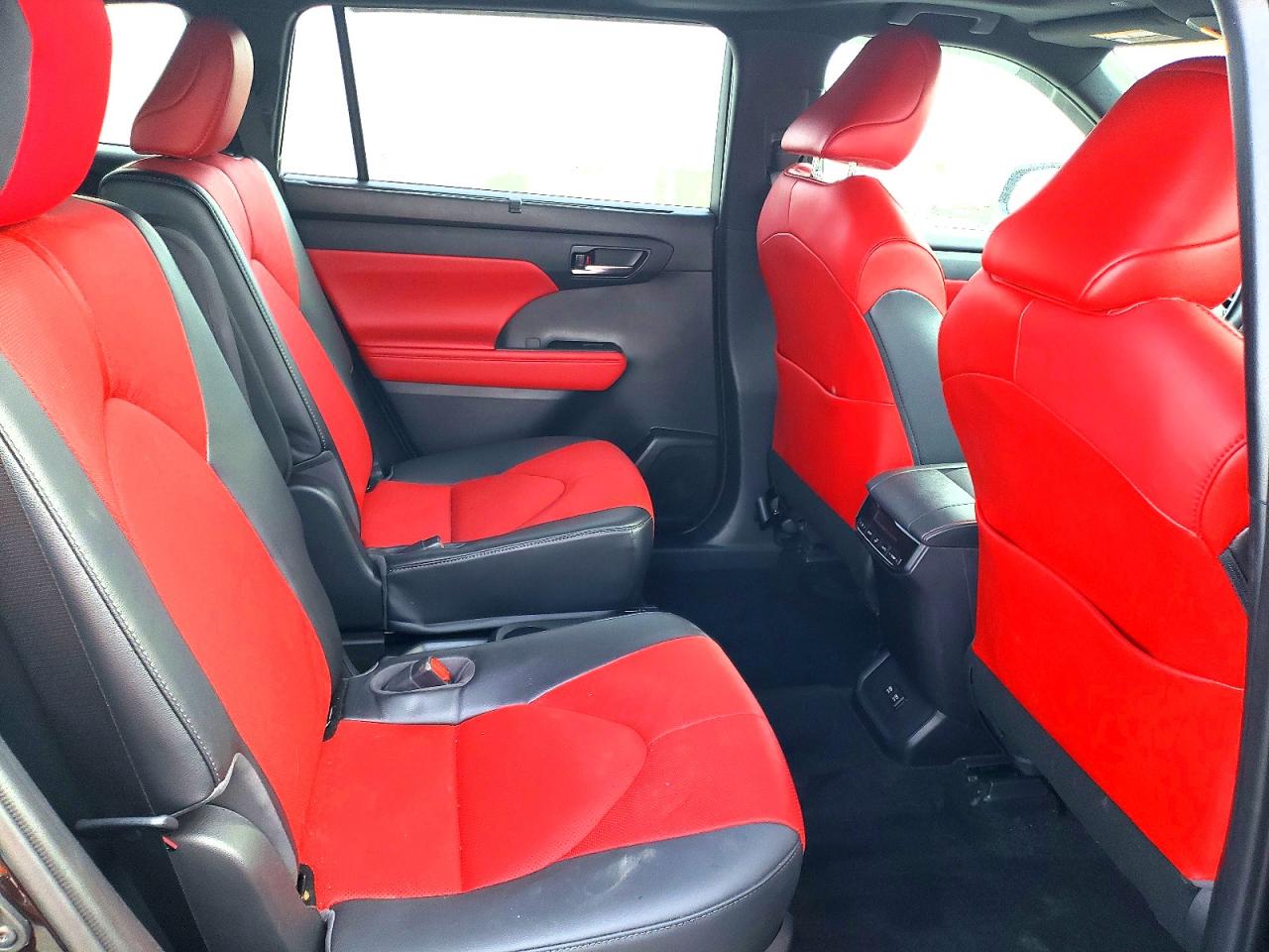 2021 TOYOTA HIGHLANDER XSE photo 11
