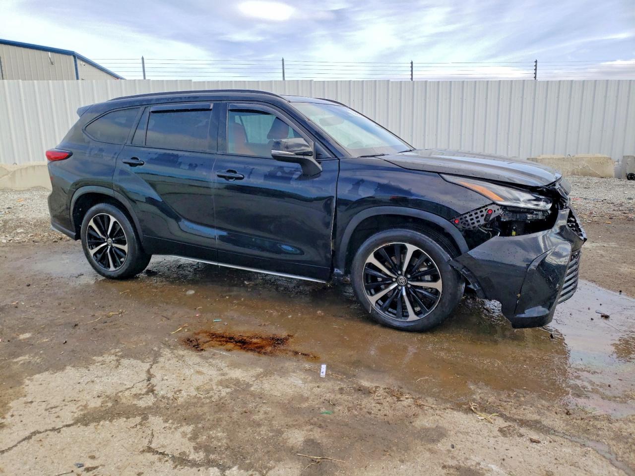 2021 TOYOTA HIGHLANDER XSE photo 4