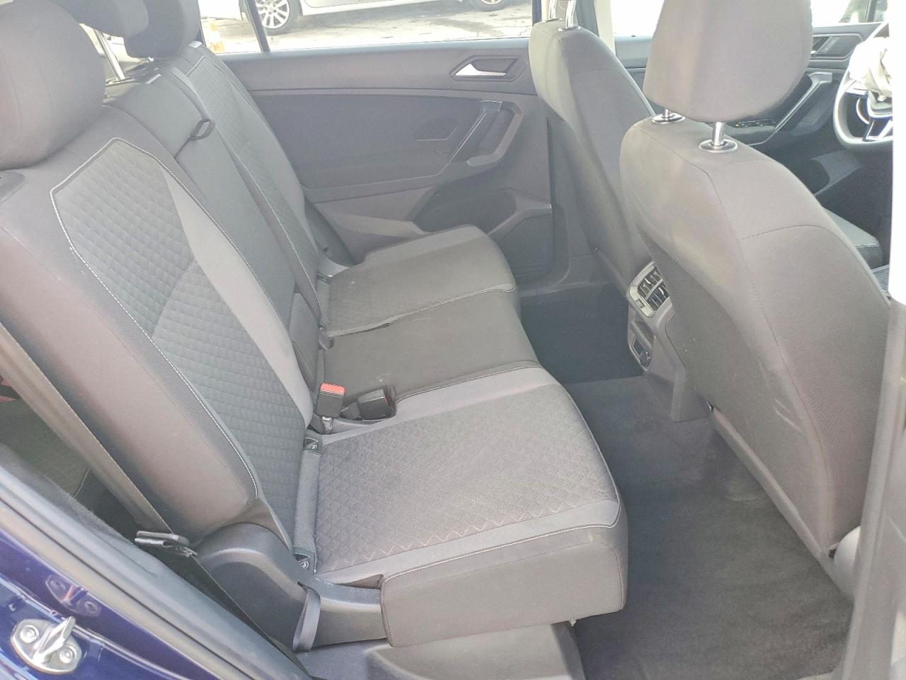 2021 VOLKSWAGEN TIGUAN S photo 19