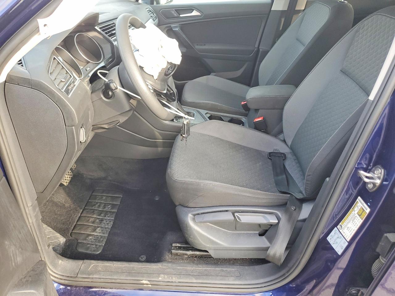 2021 VOLKSWAGEN TIGUAN S photo 13