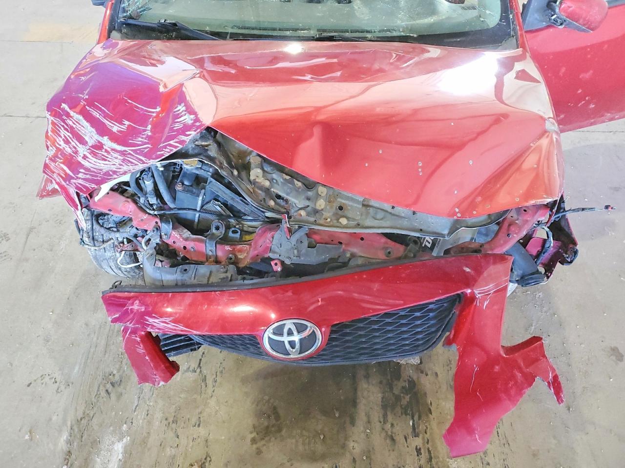 2010 TOYOTA COROLLA LE photo 11
