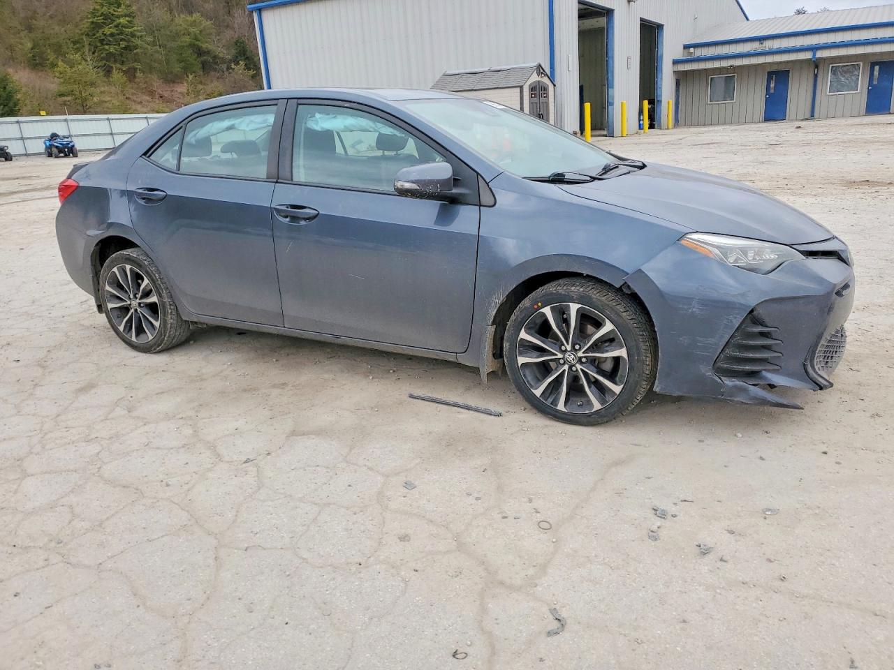 2019 TOYOTA COROLLA L photo 4