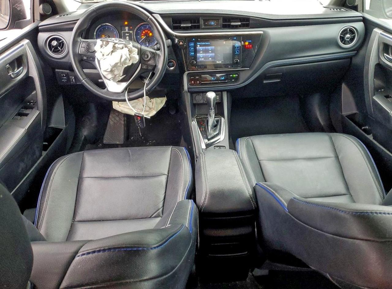 2019 TOYOTA COROLLA L photo 8