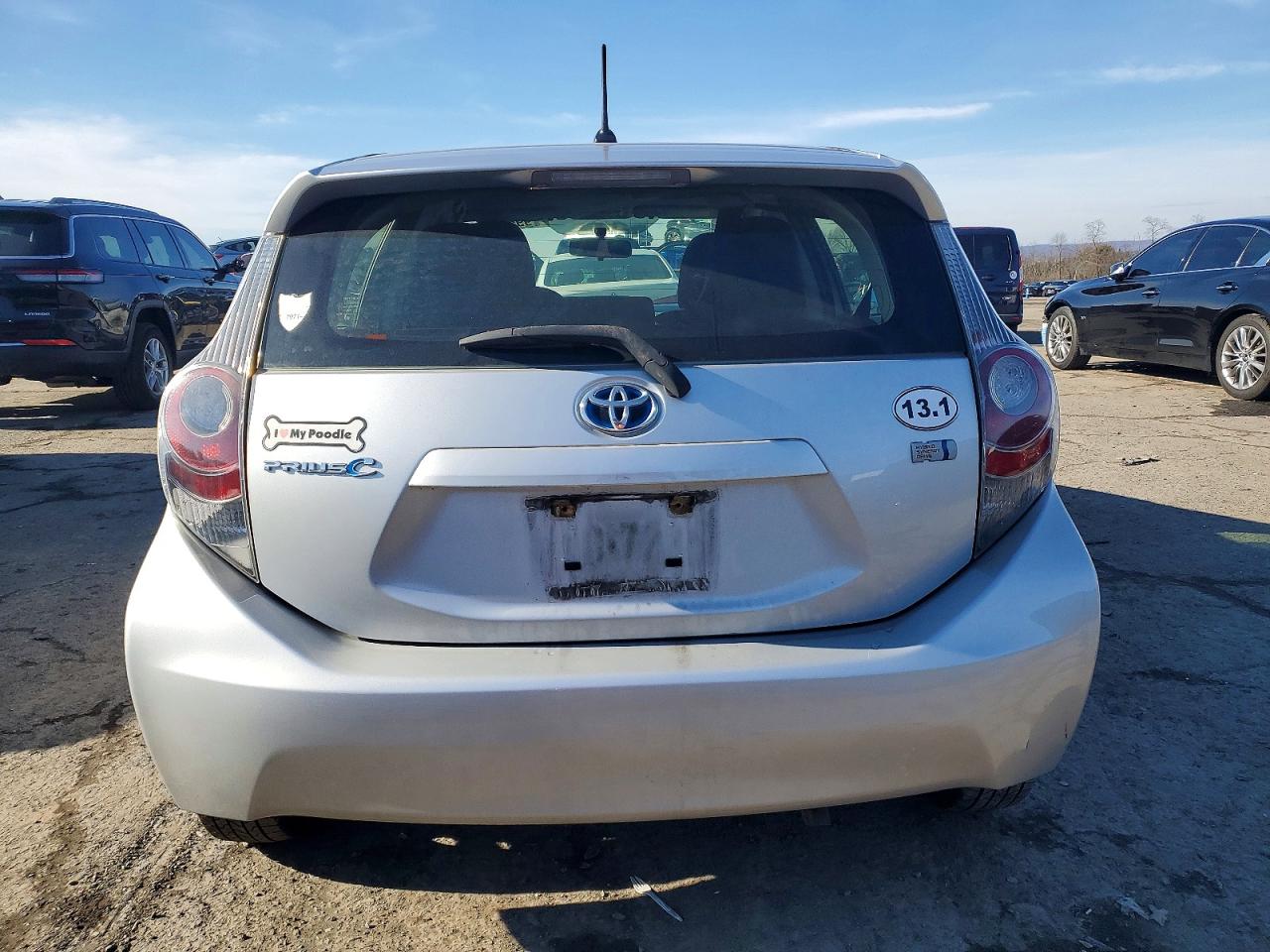 2012 TOYOTA PRIUS C photo 6