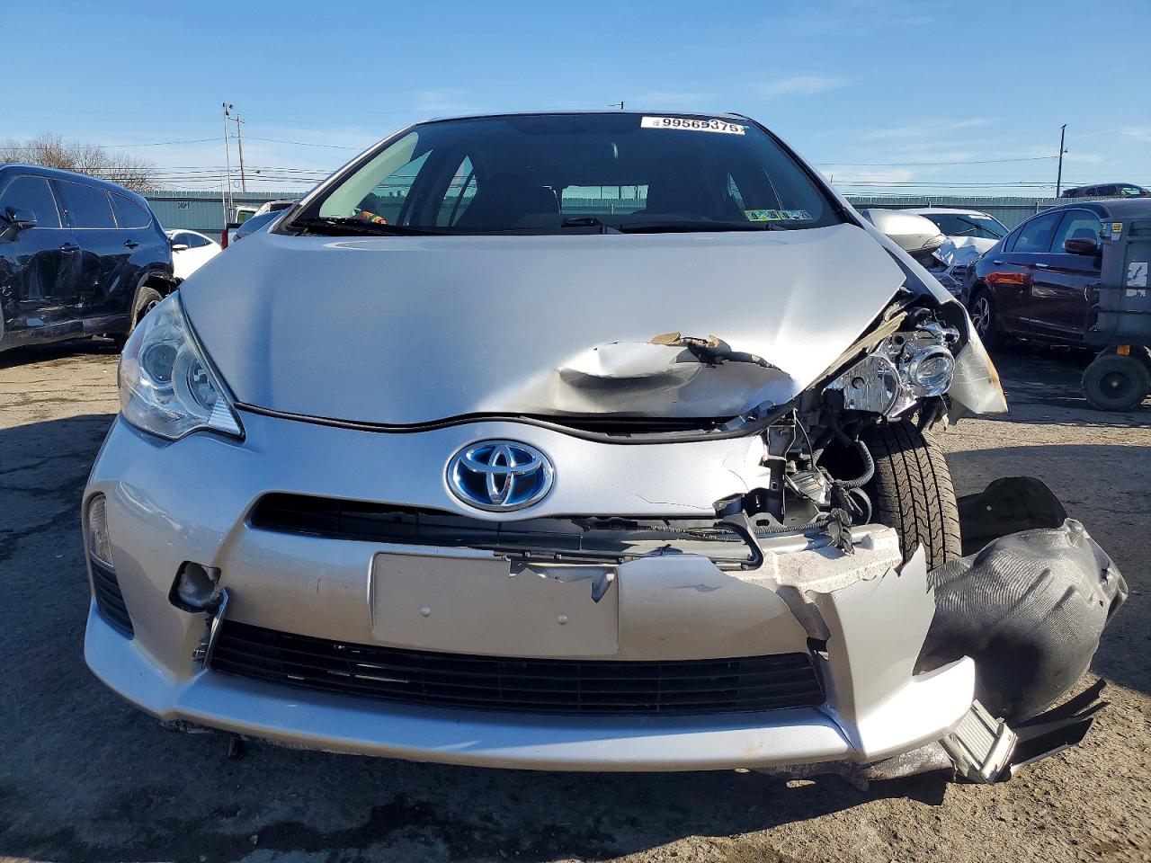 2012 TOYOTA PRIUS C photo 5
