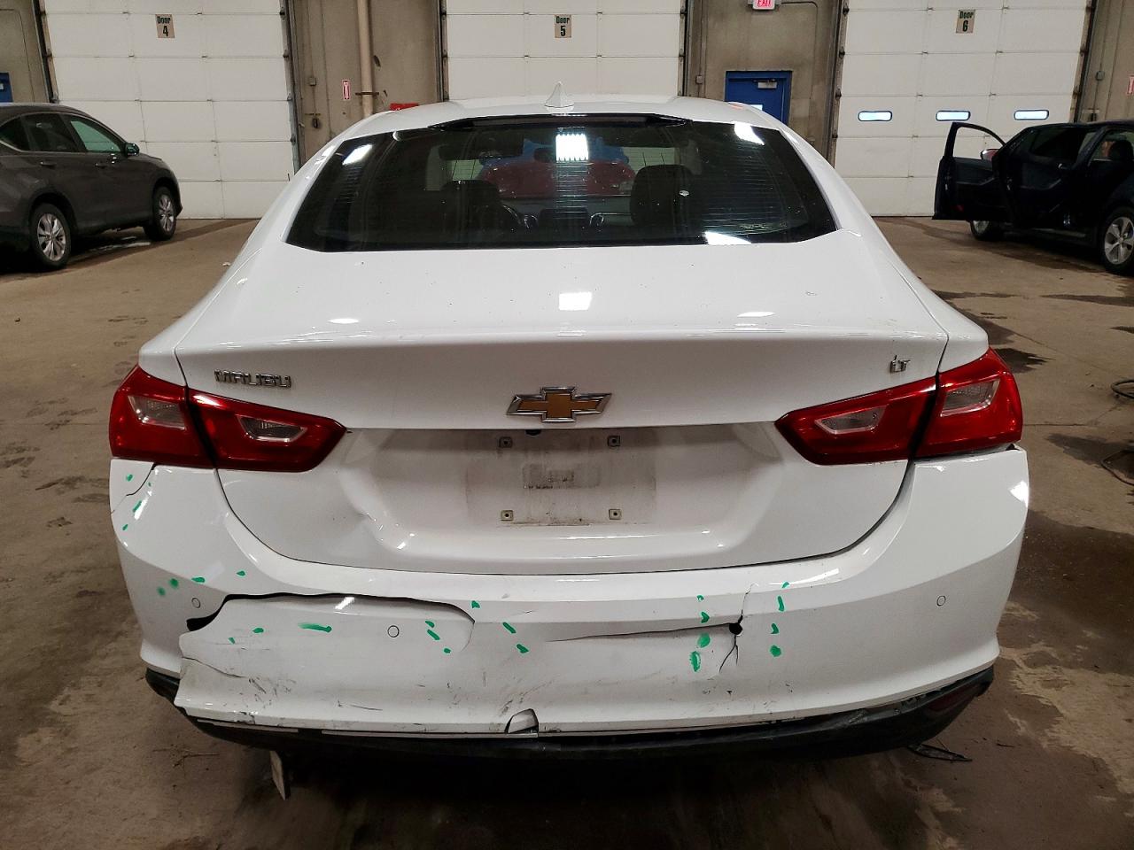 2017 CHEVROLET MALIBU LT photo 6