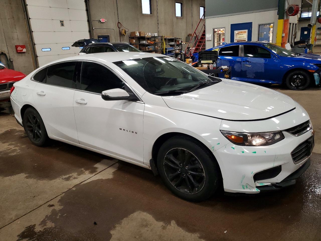 2017 CHEVROLET MALIBU LT photo 4