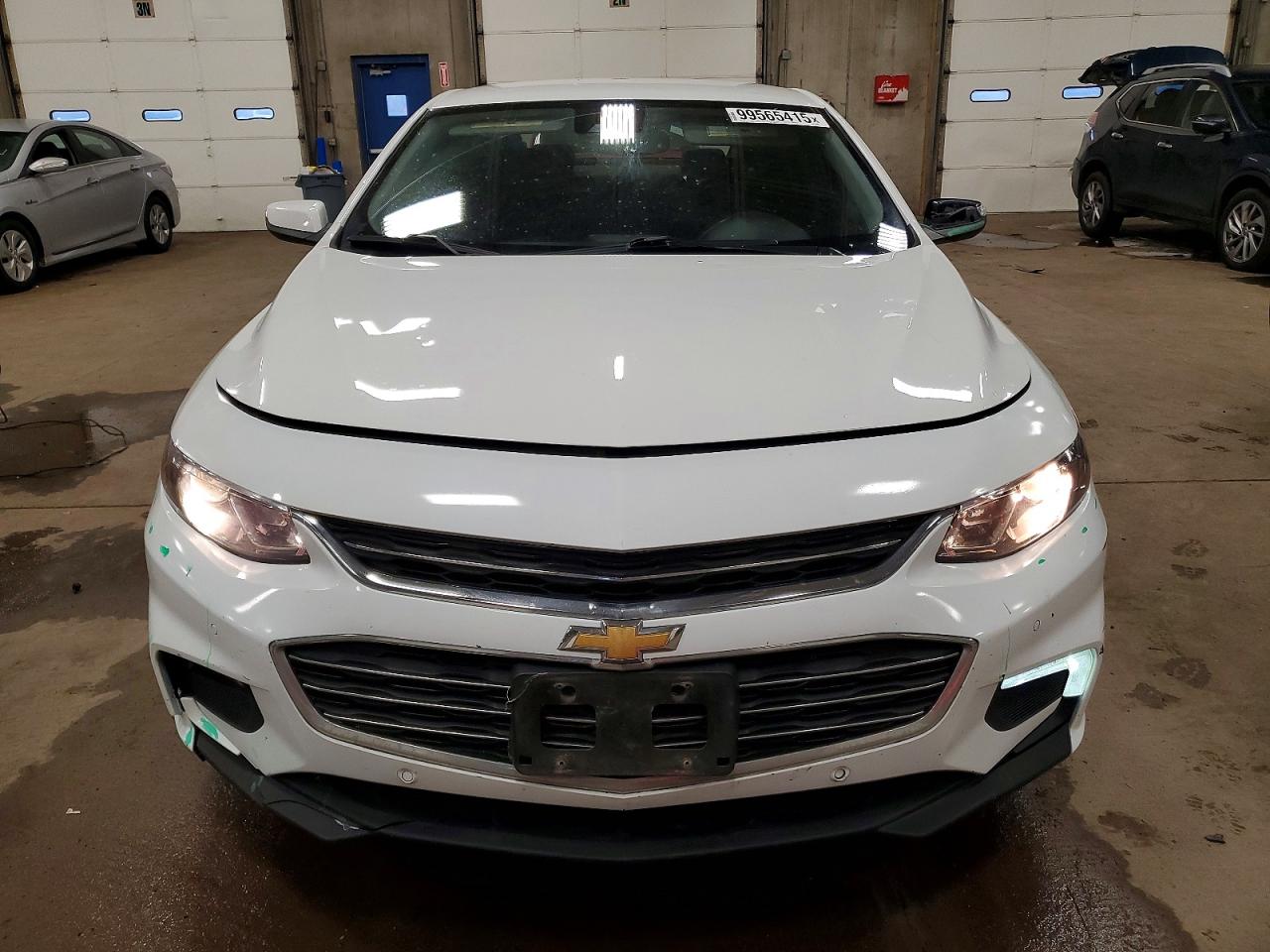 2017 CHEVROLET MALIBU LT photo 5
