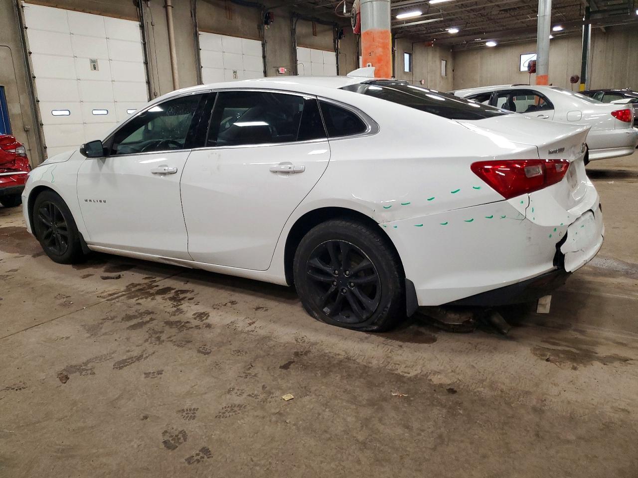 2017 CHEVROLET MALIBU LT photo 2
