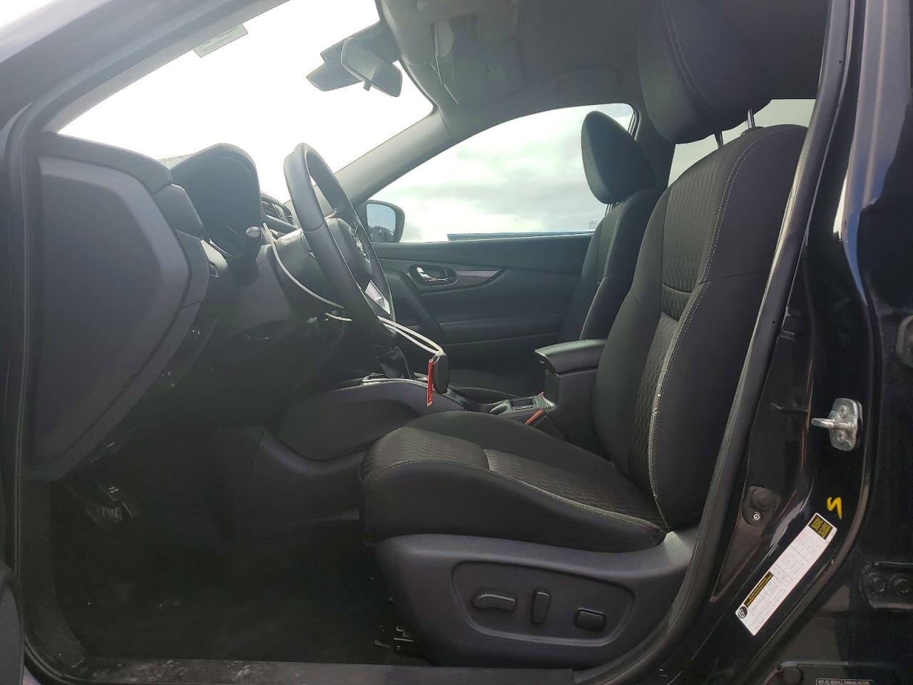 2019 NISSAN ROGUE S photo 7