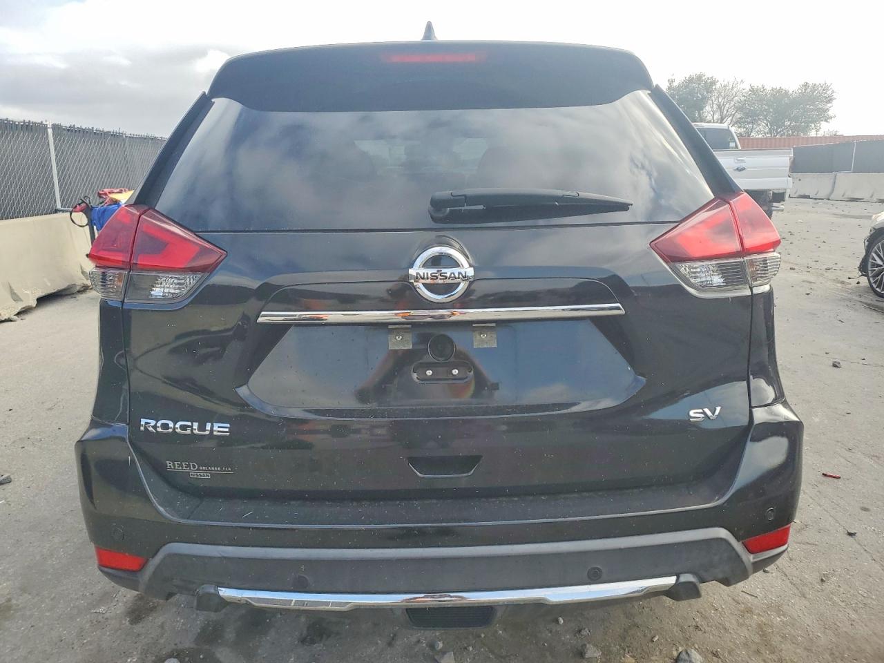 2019 NISSAN ROGUE S photo 6