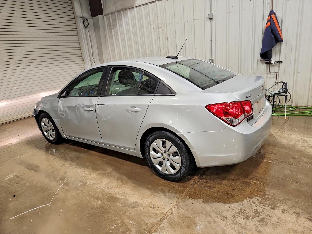 2015 CHEVROLET CRUZE LS photo 3