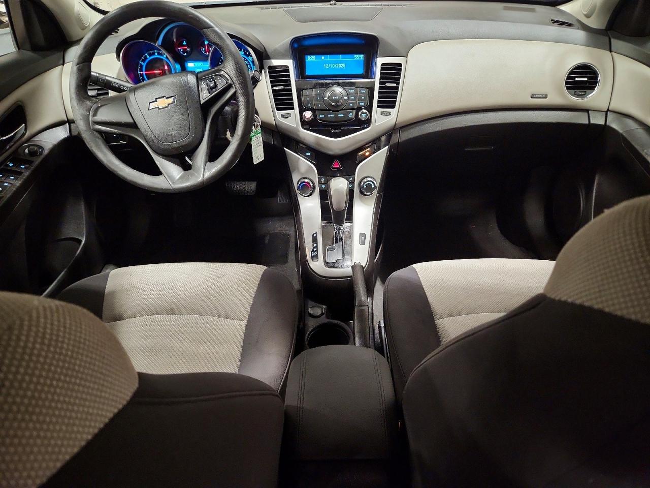 2015 CHEVROLET CRUZE LS photo 15