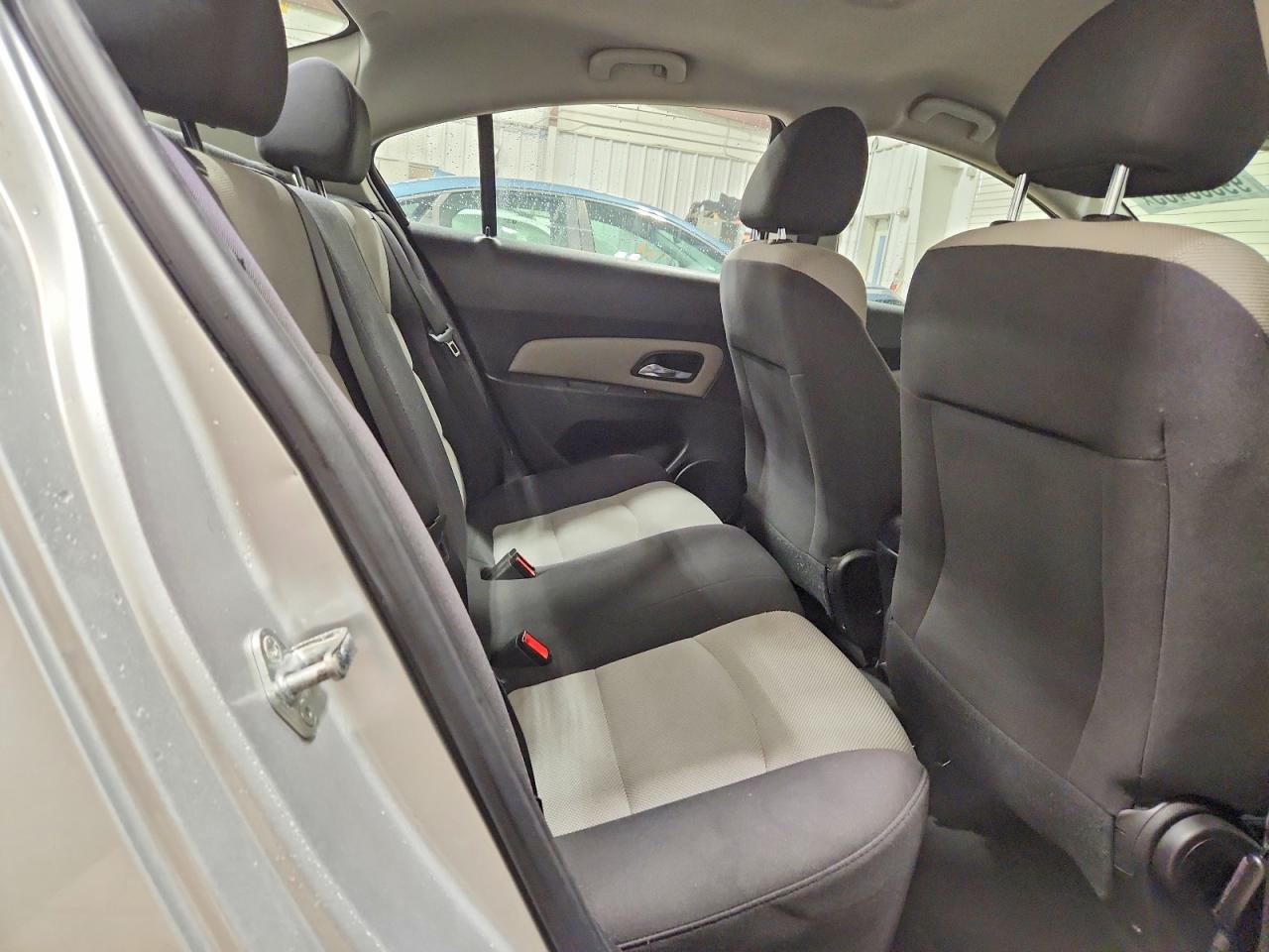 2015 CHEVROLET CRUZE LS photo 19