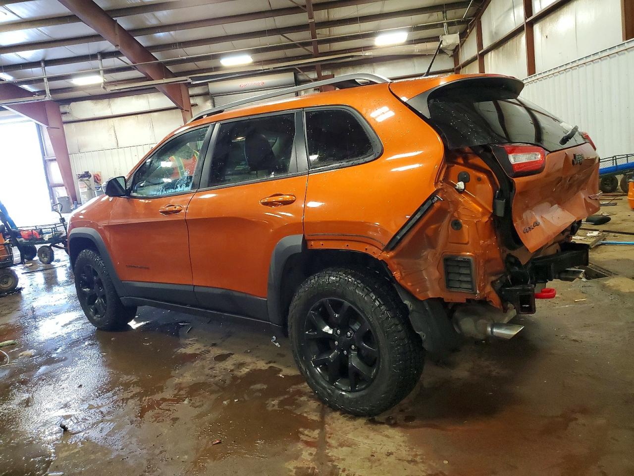 2015 JEEP CHEROKEE TRAILHAWK photo 2