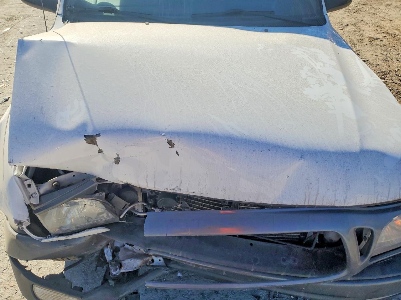 2001 TOYOTA TACOMA photo 11