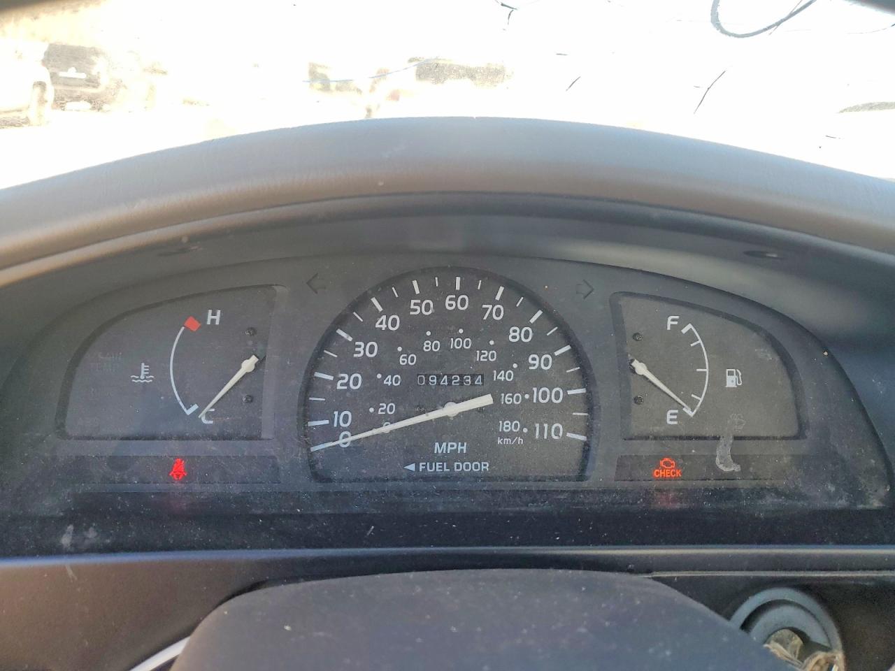 2001 TOYOTA TACOMA photo 9