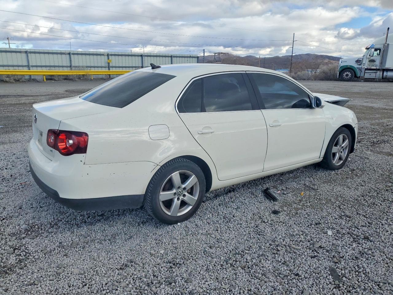 2008 VOLKSWAGEN JETTA SE photo 3