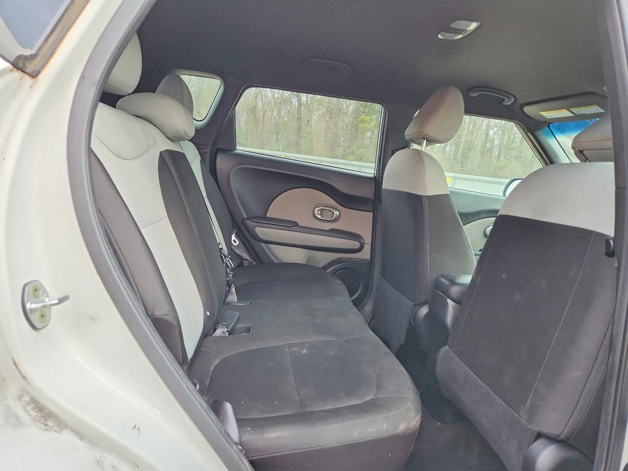 2016 KIA SOUL BASE photo 11