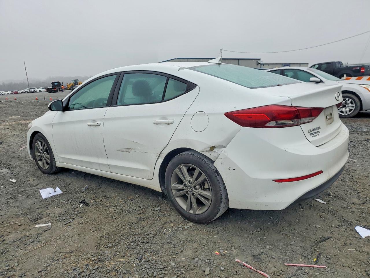 2018 HYUNDAI ELANTRA SEL photo 2
