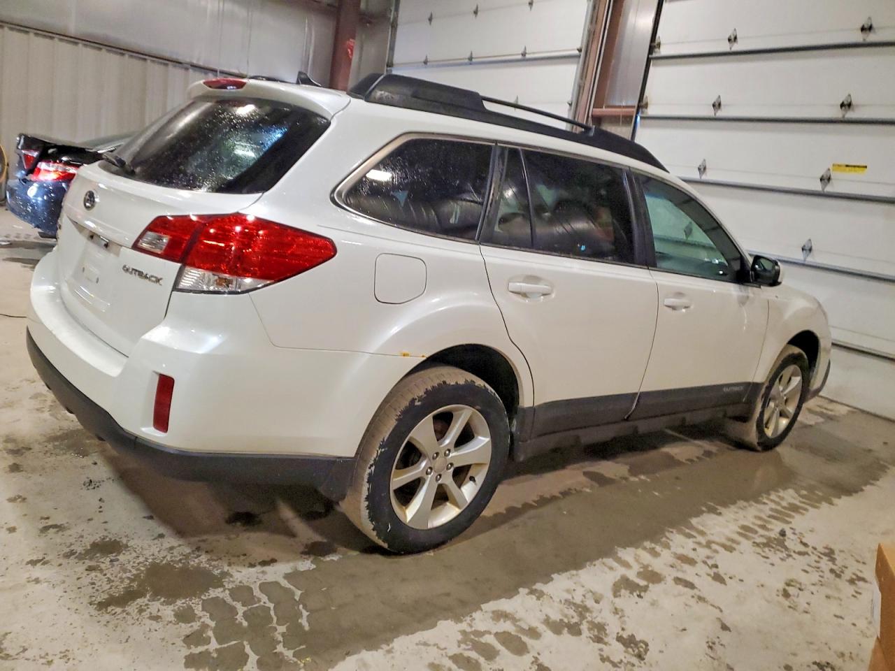 2014 SUBARU OUTBACK 2.5I PREMIUM photo 3