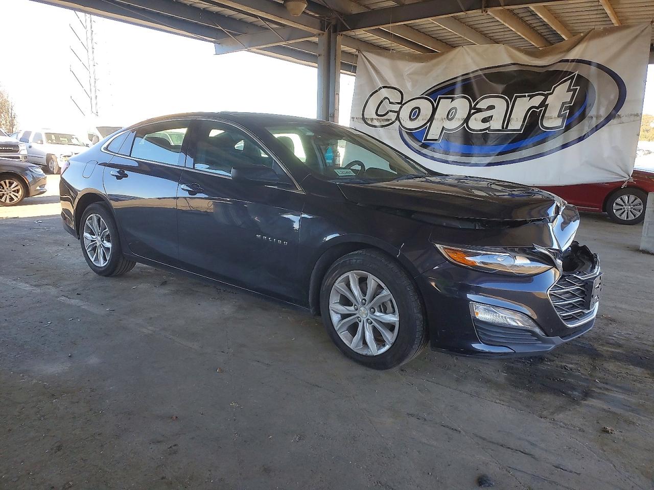 2023 CHEVROLET MALIBU LT photo 4