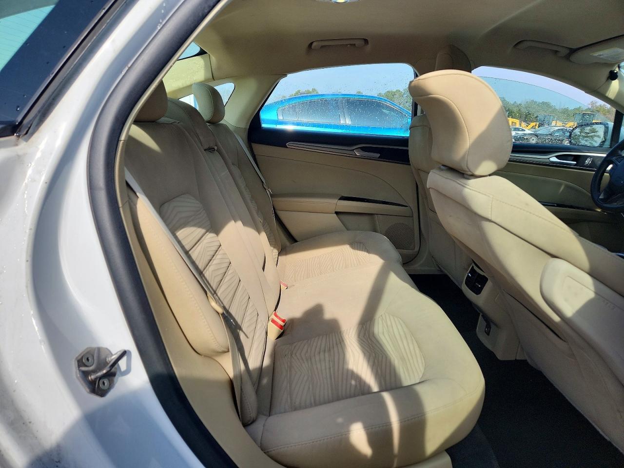 2016 FORD FUSION SE photo 10