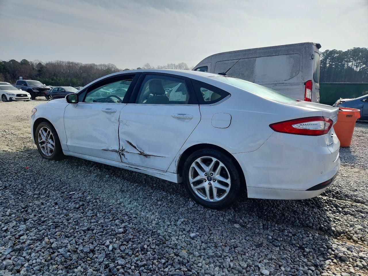 2016 FORD FUSION SE photo 2
