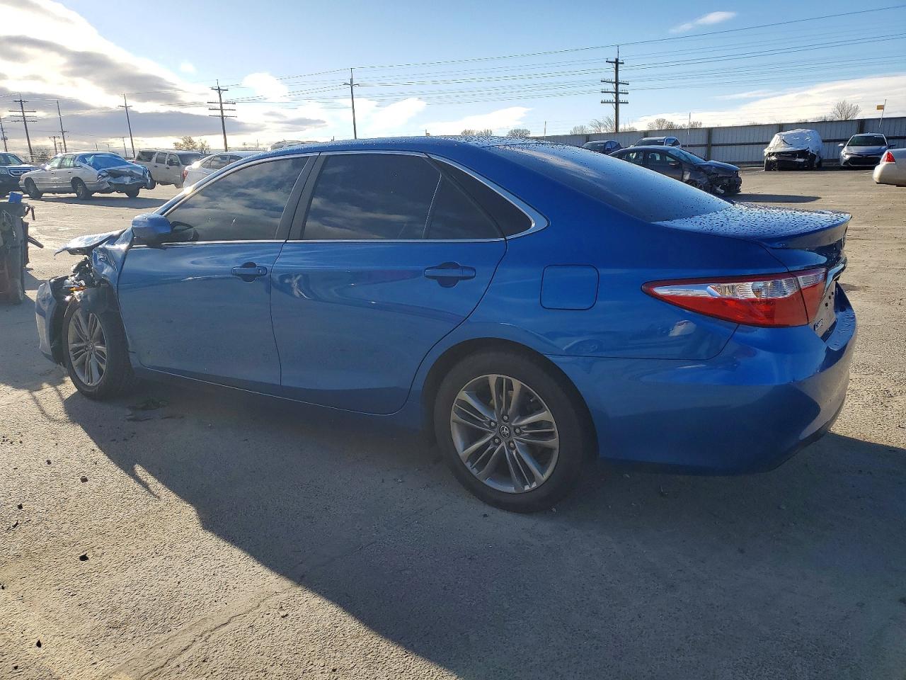 2017 TOYOTA CAMRY LE photo 2